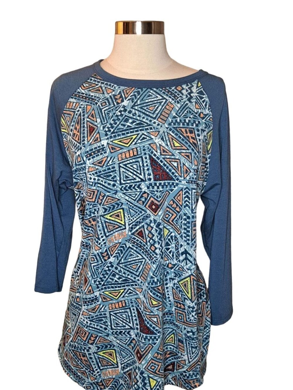 Lularoe 80’s Style Graphic Baseball Henley  Tee L